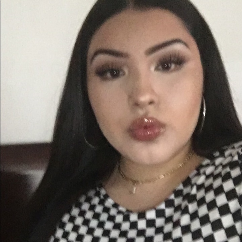 Meet your Posher, Litzy